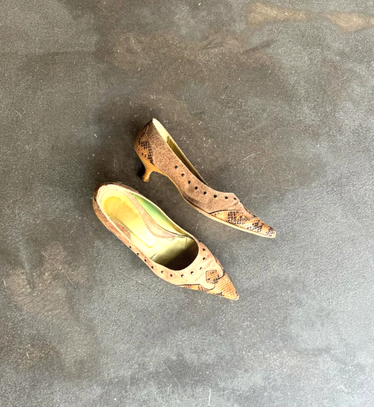 Kitten heels